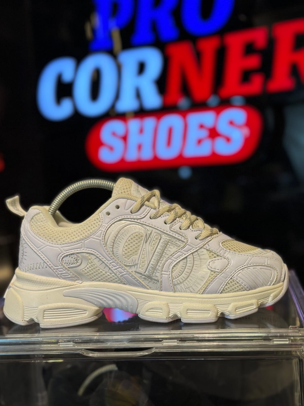 Dior White